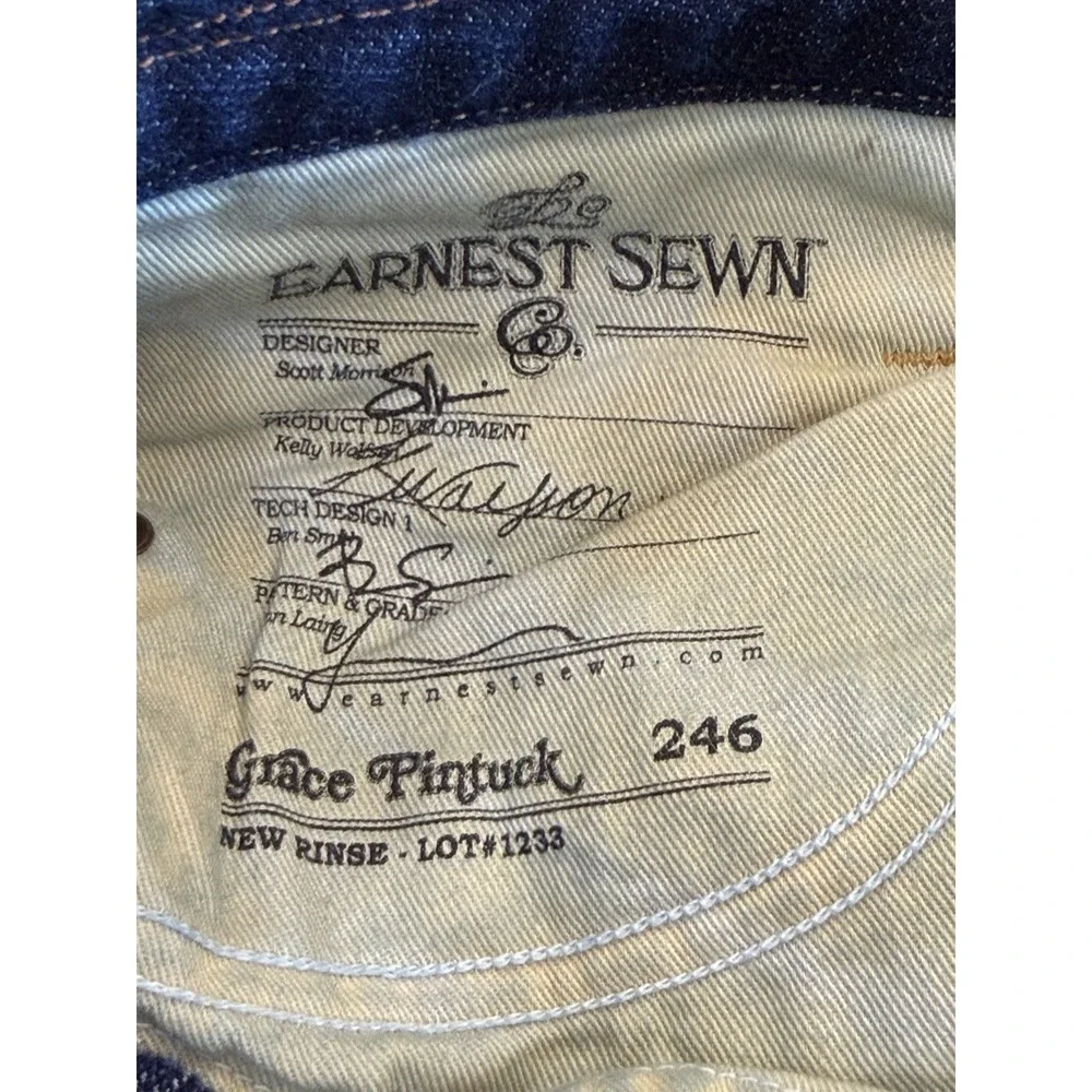 Earnest Sewn Women's Mid Rise Flare Pintuck Leg  Denim Jeans Sz 27 (act 30X34.5)